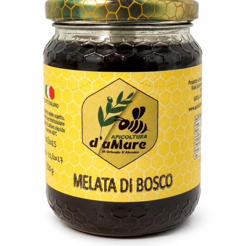Vasetto di melata di bosco Apicoltura d’aMare su sfondo bianco